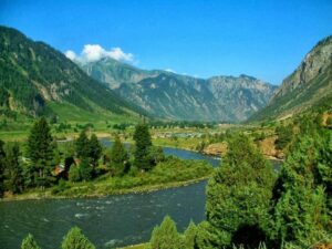 Read more about the article 125 kms from Srinagar, Gurej Valley of Kashmir is also called the Gateway to Heaven