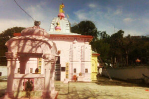 Read more about the article संसार का अनोखा श्री कृष्ण मंदिर, यहां मुरली मनोहर मंदिर में उल्टी लगाई जाती है बांसुरी