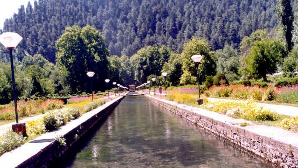 Read more about the article झेलम नदी का उद्गम स्थल है कश्मीर घाटी का लोकप्रिय पर्यटन स्थल वेरीनाग